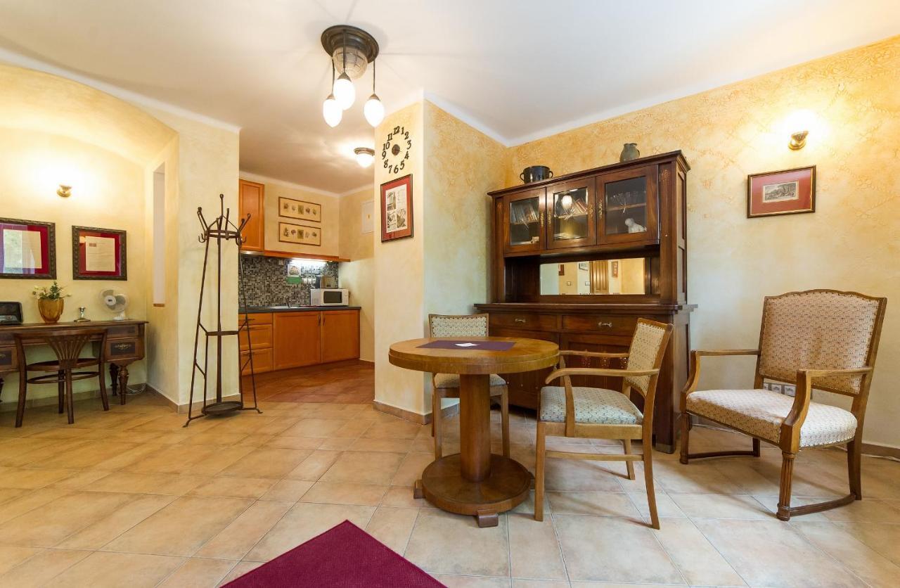 Český Krumlov U Zvonu Apartments מראה חיצוני תמונה