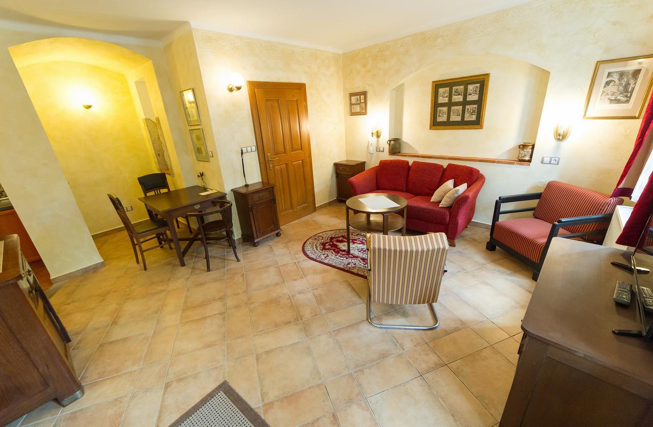 Český Krumlov U Zvonu Apartments מראה חיצוני תמונה