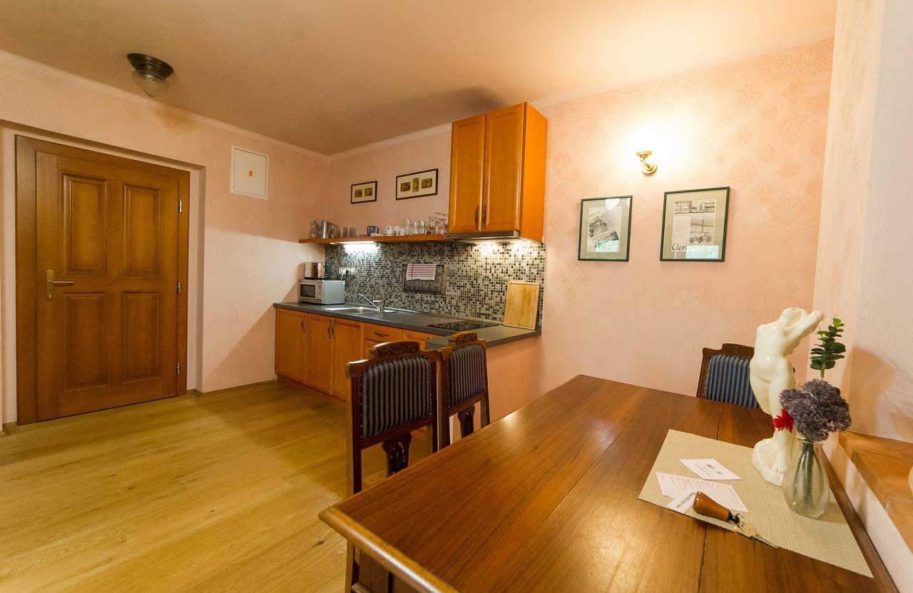 Český Krumlov U Zvonu Apartments מראה חיצוני תמונה