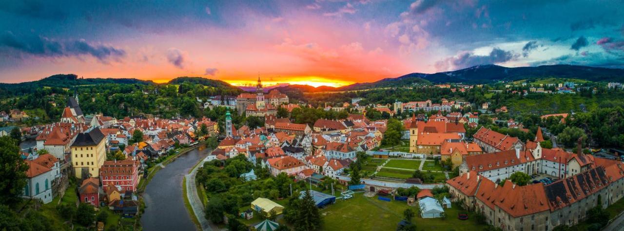 Český Krumlov U Zvonu Apartments מראה חיצוני תמונה